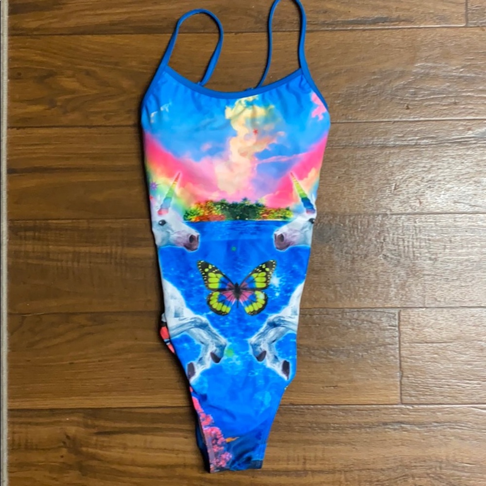 Bathing suit